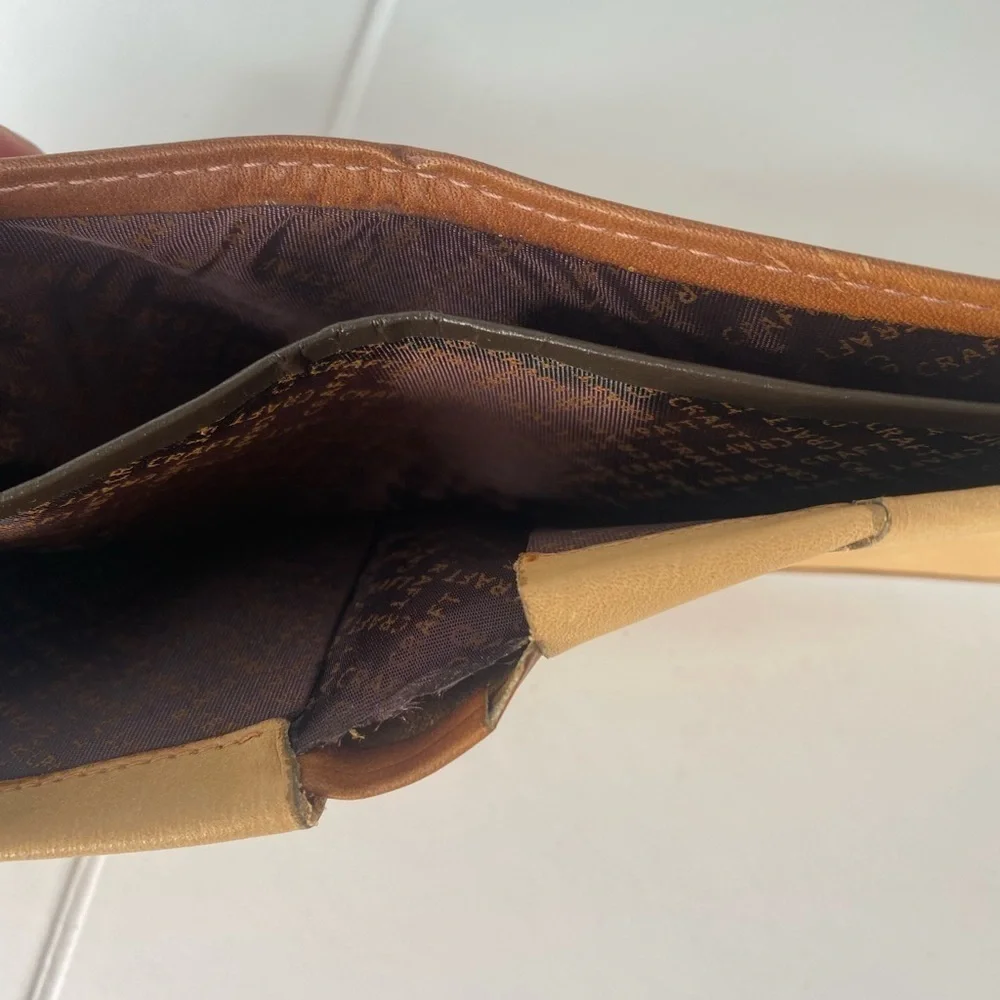 Vintage Designer Collection Tan Leather Wallet w Embossed Tooled Eagle Design